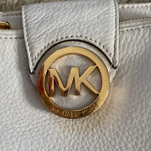 Michael Kors Crossbody - Picture 2 of 12